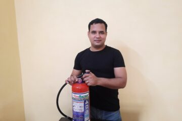 Vijay Dahiya Describing the anatomy of Fire Extinguishers